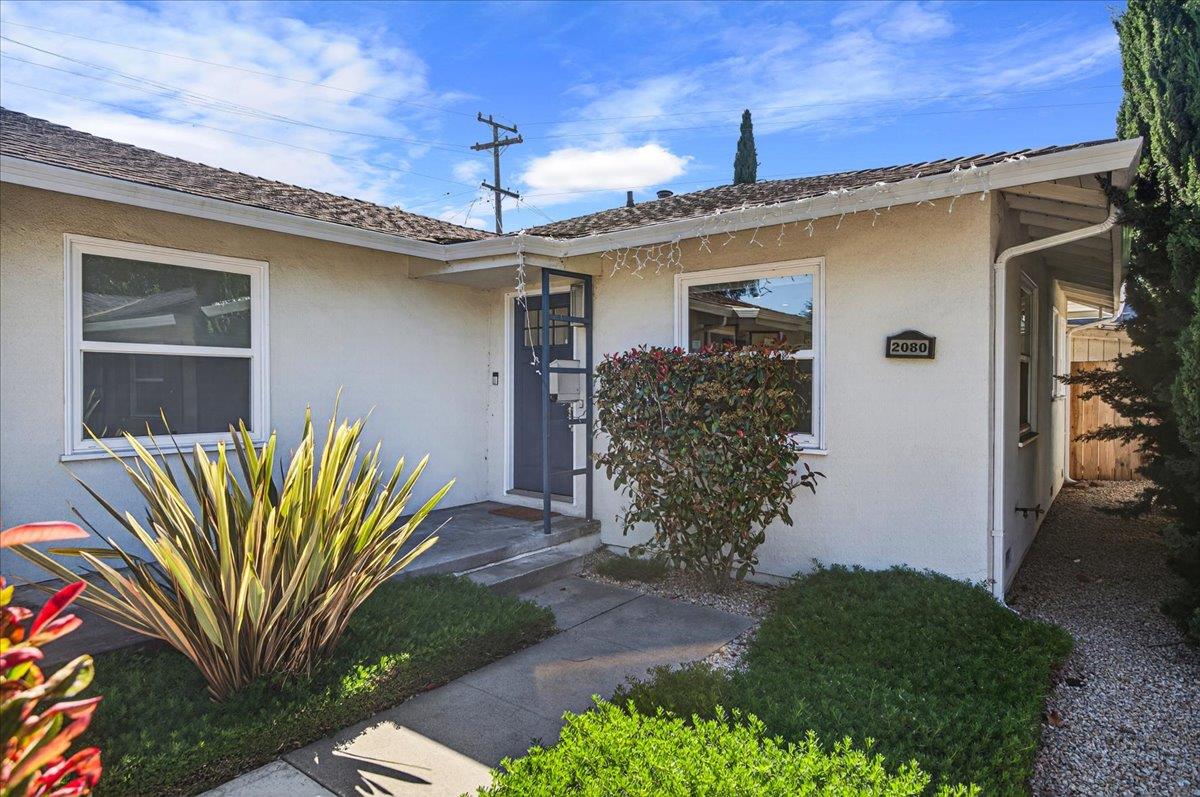 2080 Heatherdale Avenue