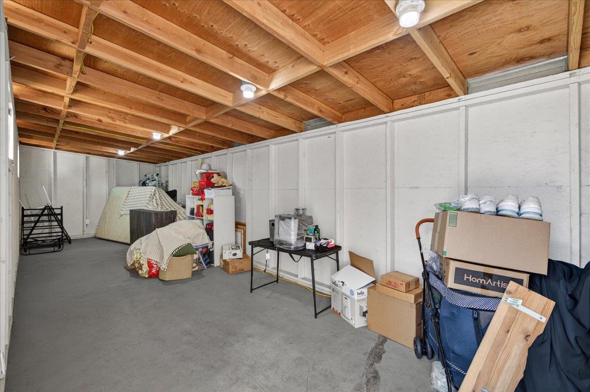 2080 Heatherdale Avenue