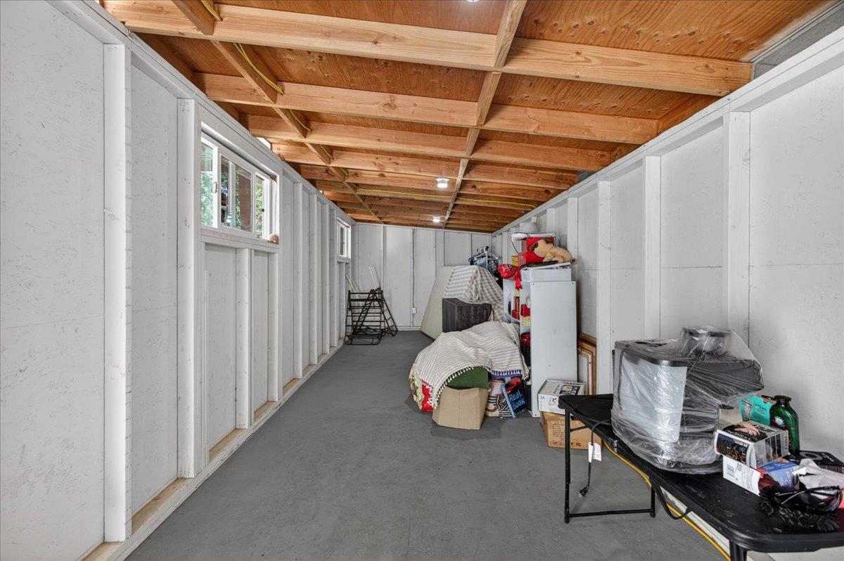 2080 Heatherdale Avenue