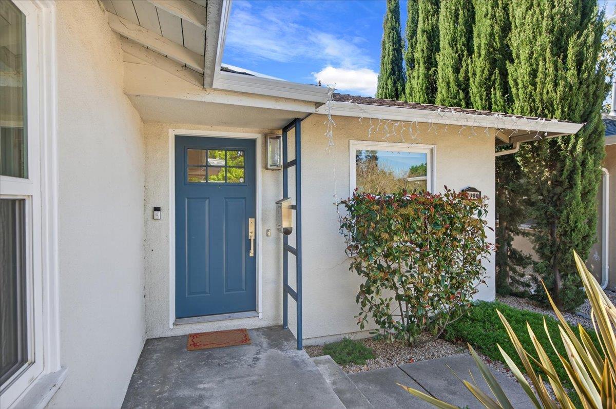 2080 Heatherdale Avenue