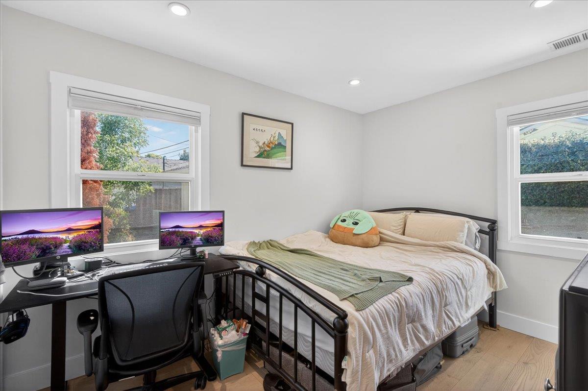 2080 Heatherdale Avenue