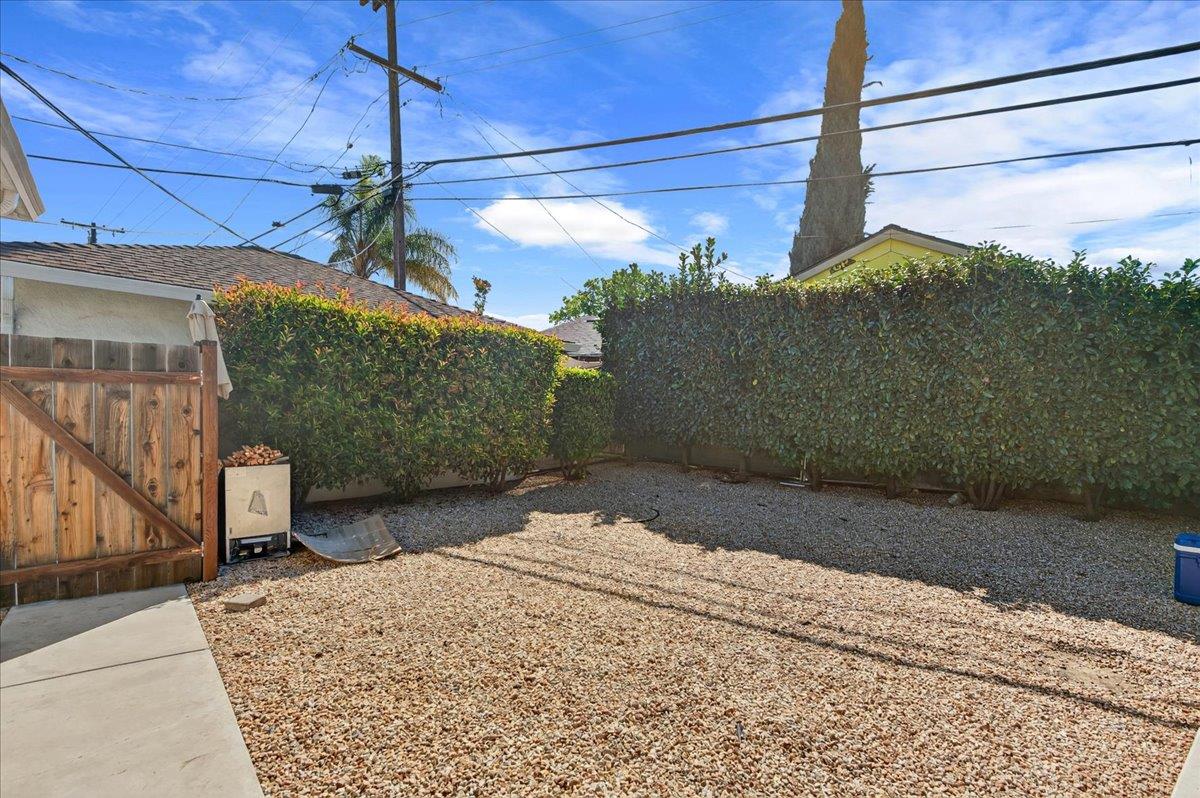 2080 Heatherdale Avenue