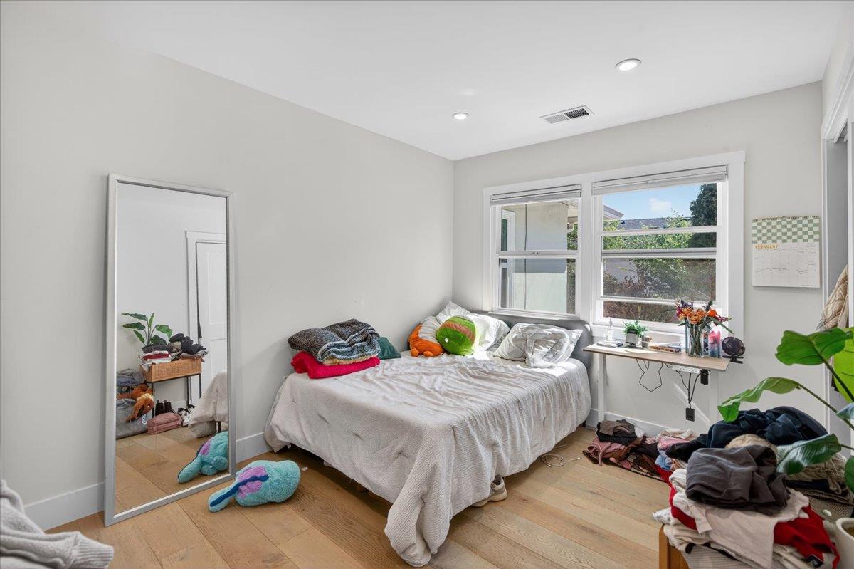 2080 Heatherdale Avenue