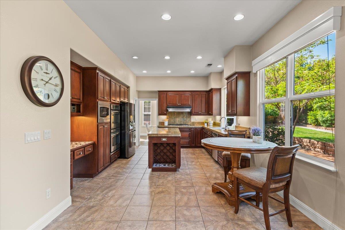 1525 Windsong Court