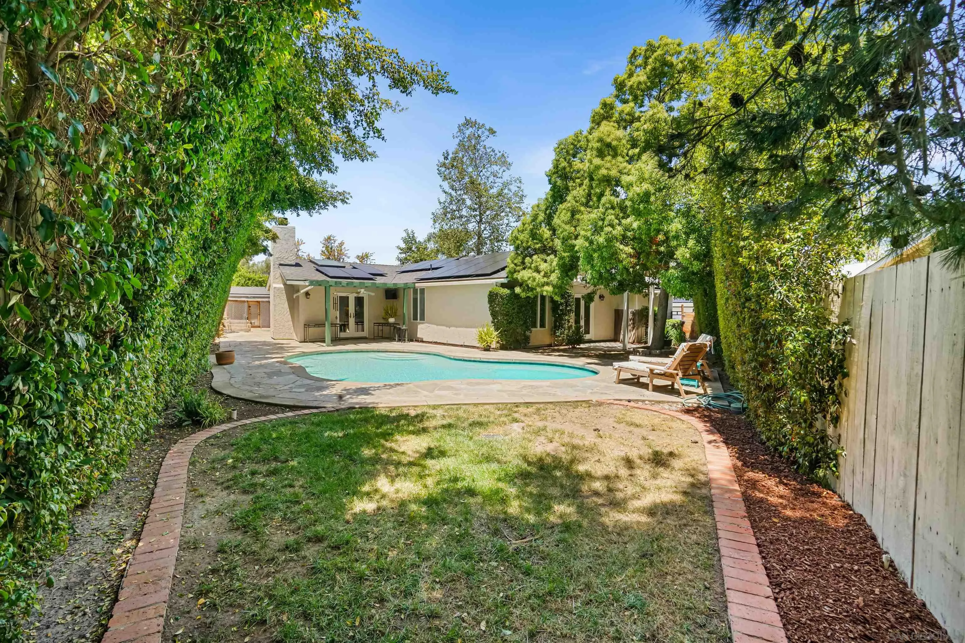 13025 Earlgate Court