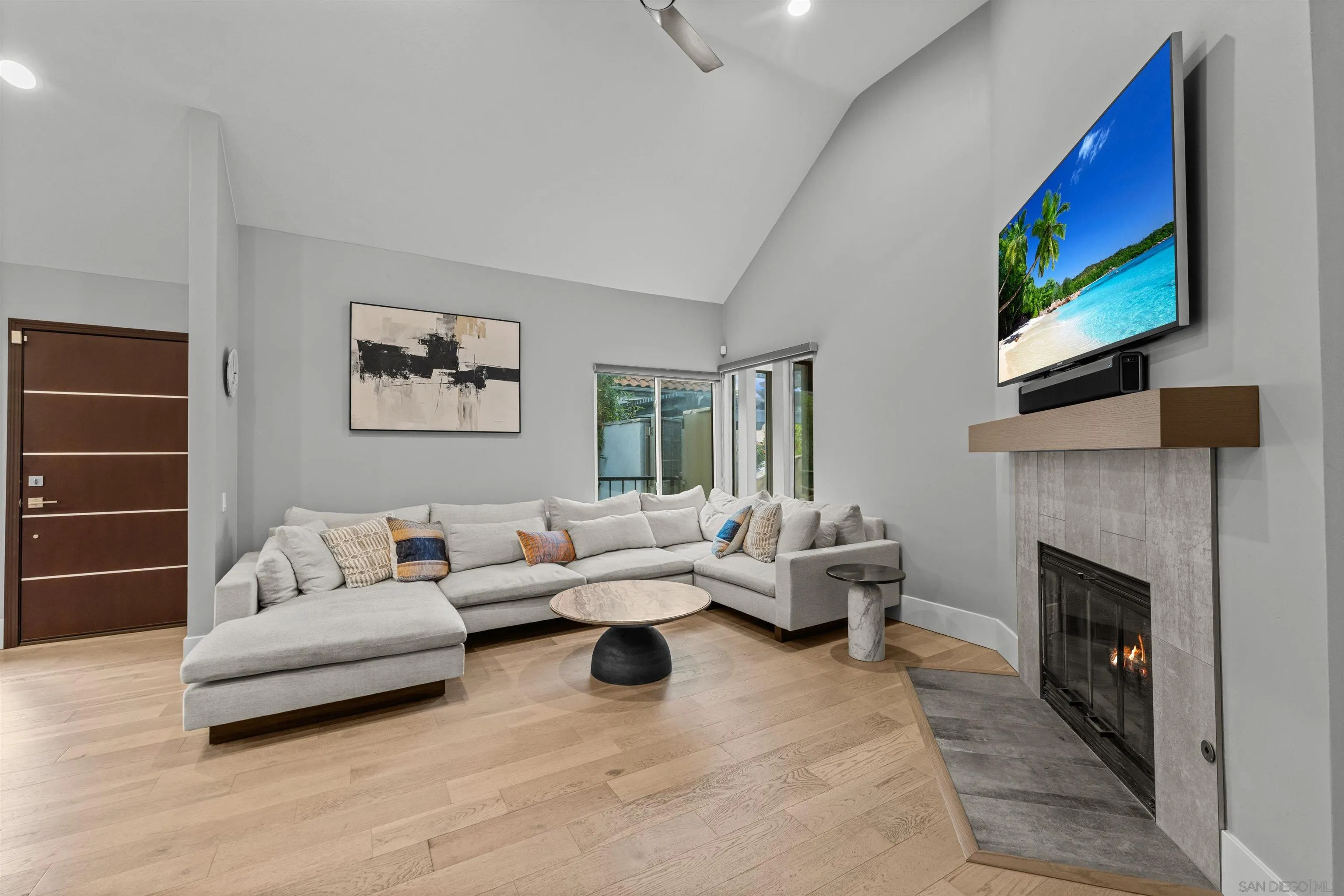 2821 Forestview