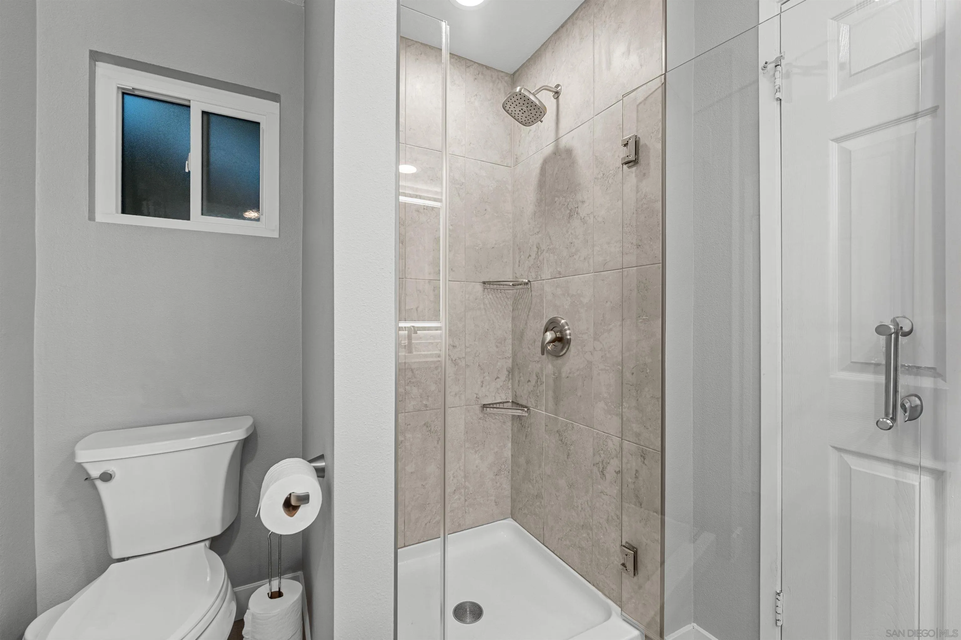 2821 Forestview