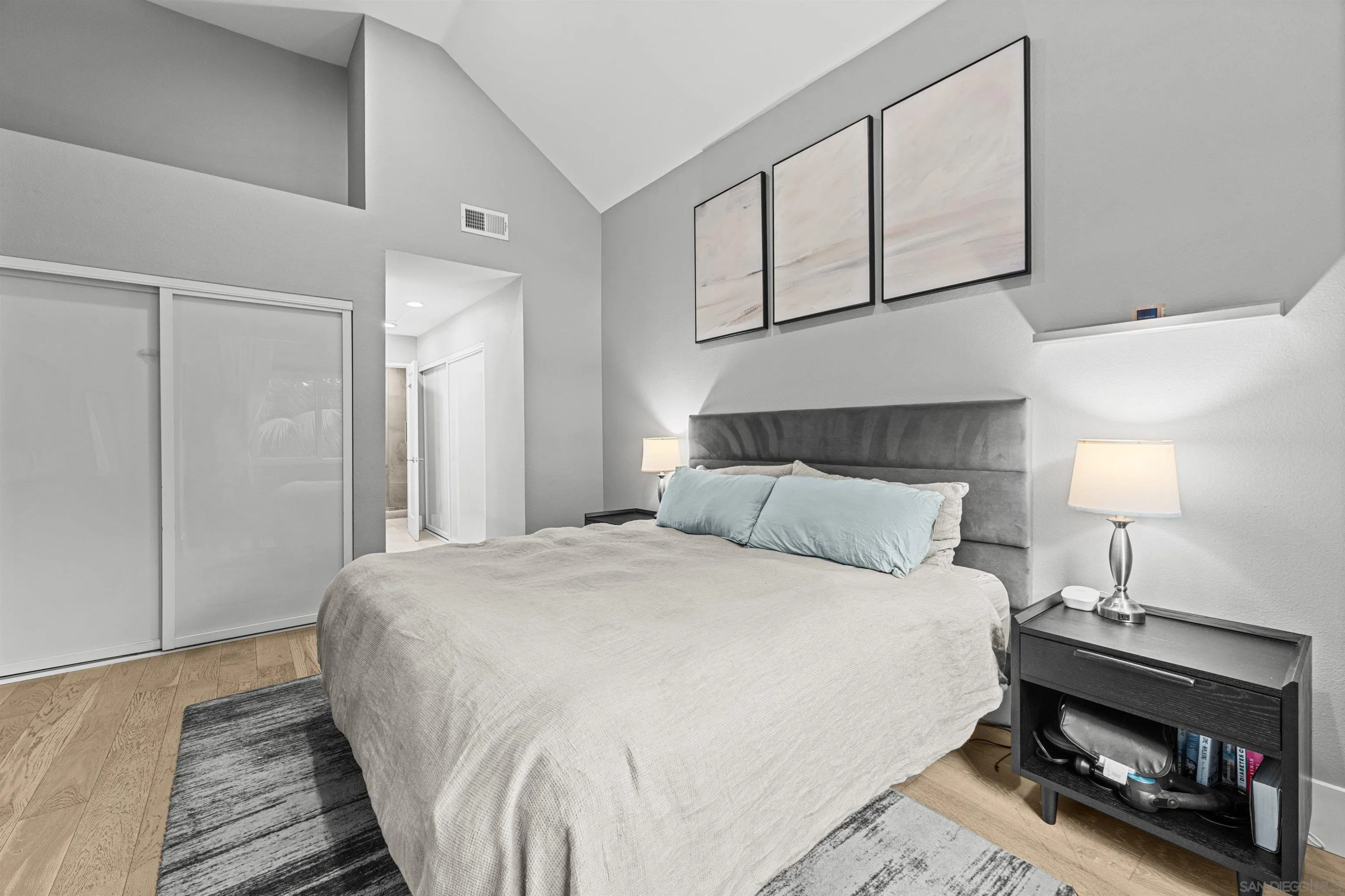 2821 Forestview