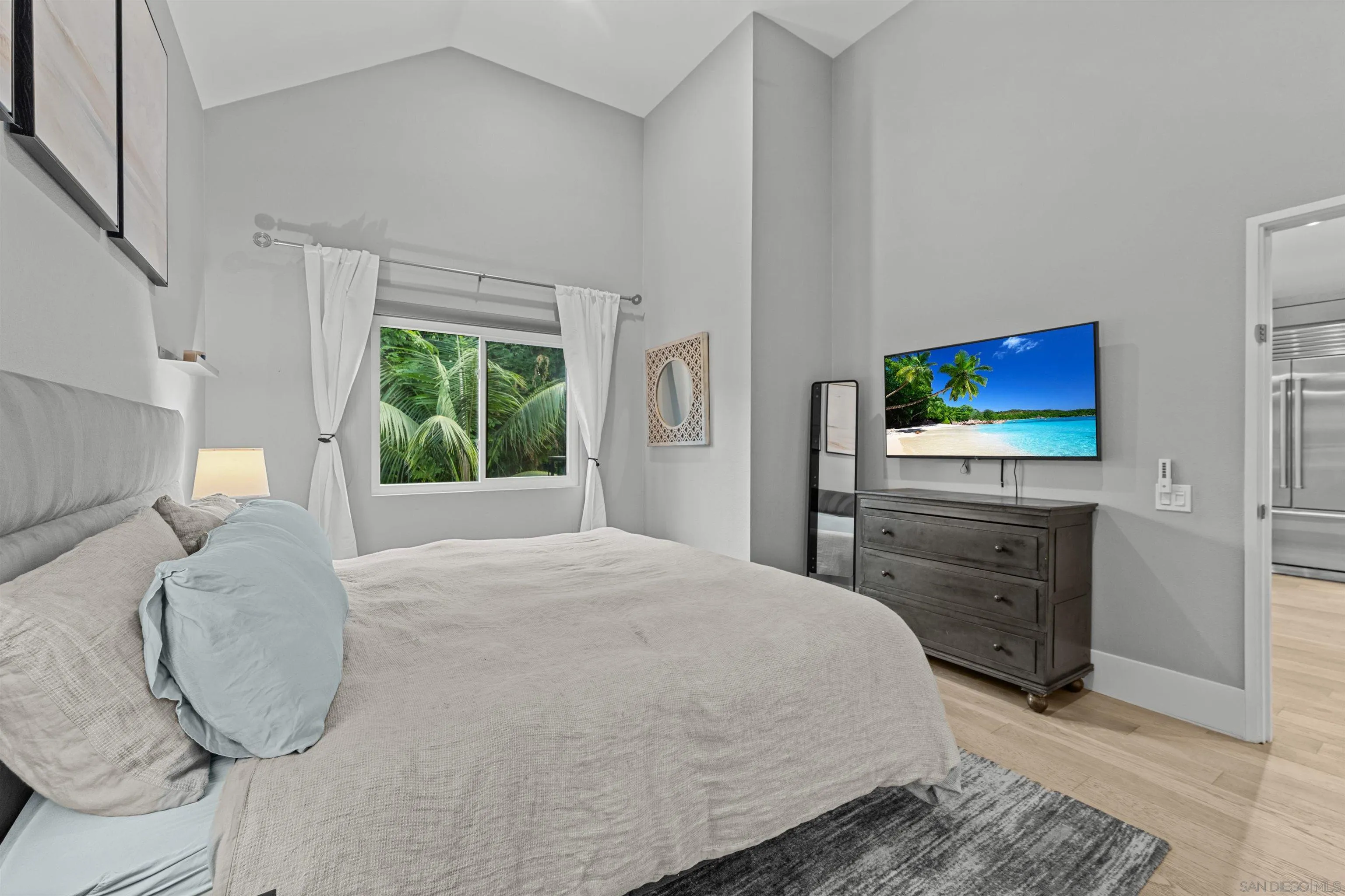 2821 Forestview