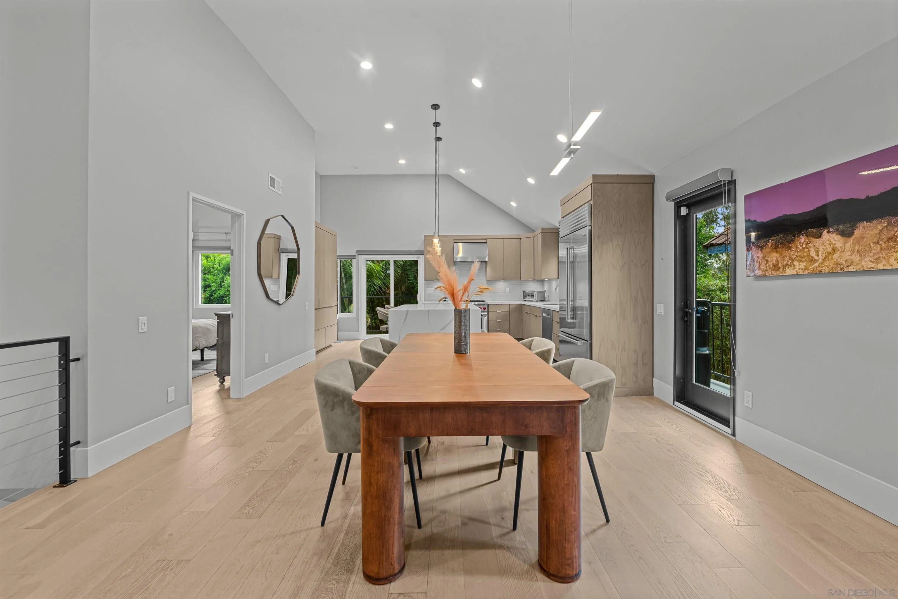 2821 Forestview