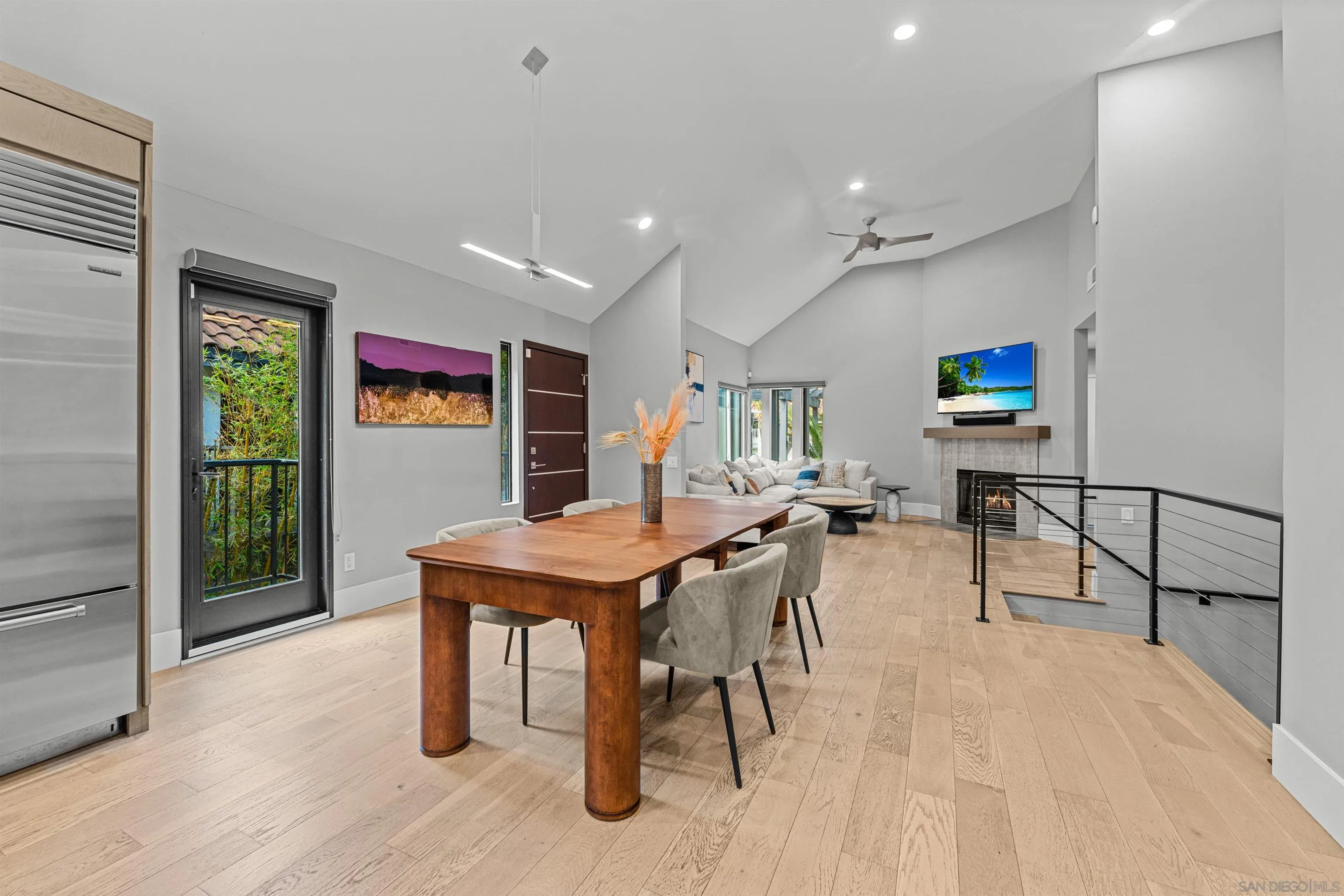 2821 Forestview