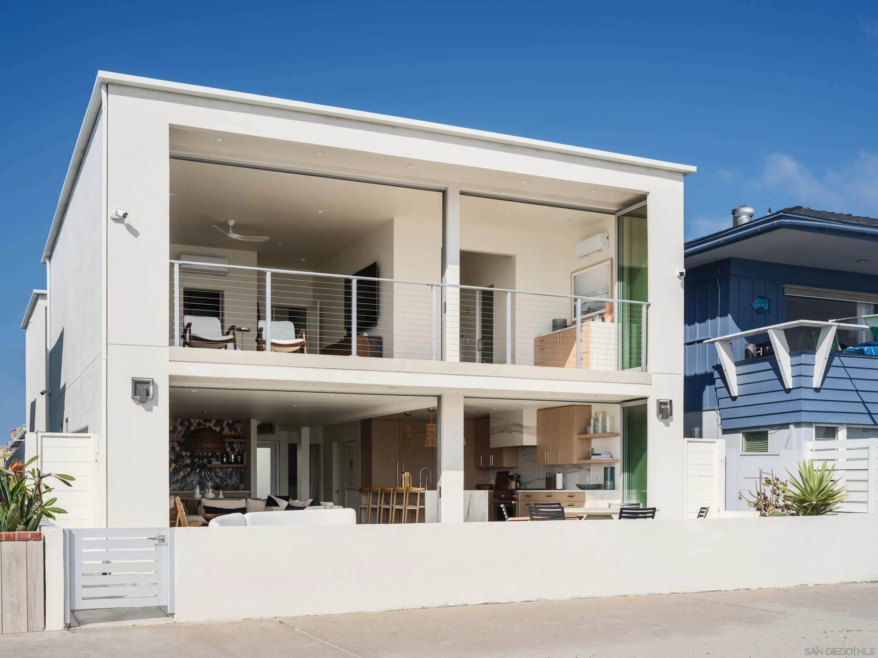 2841 Bayside Walk