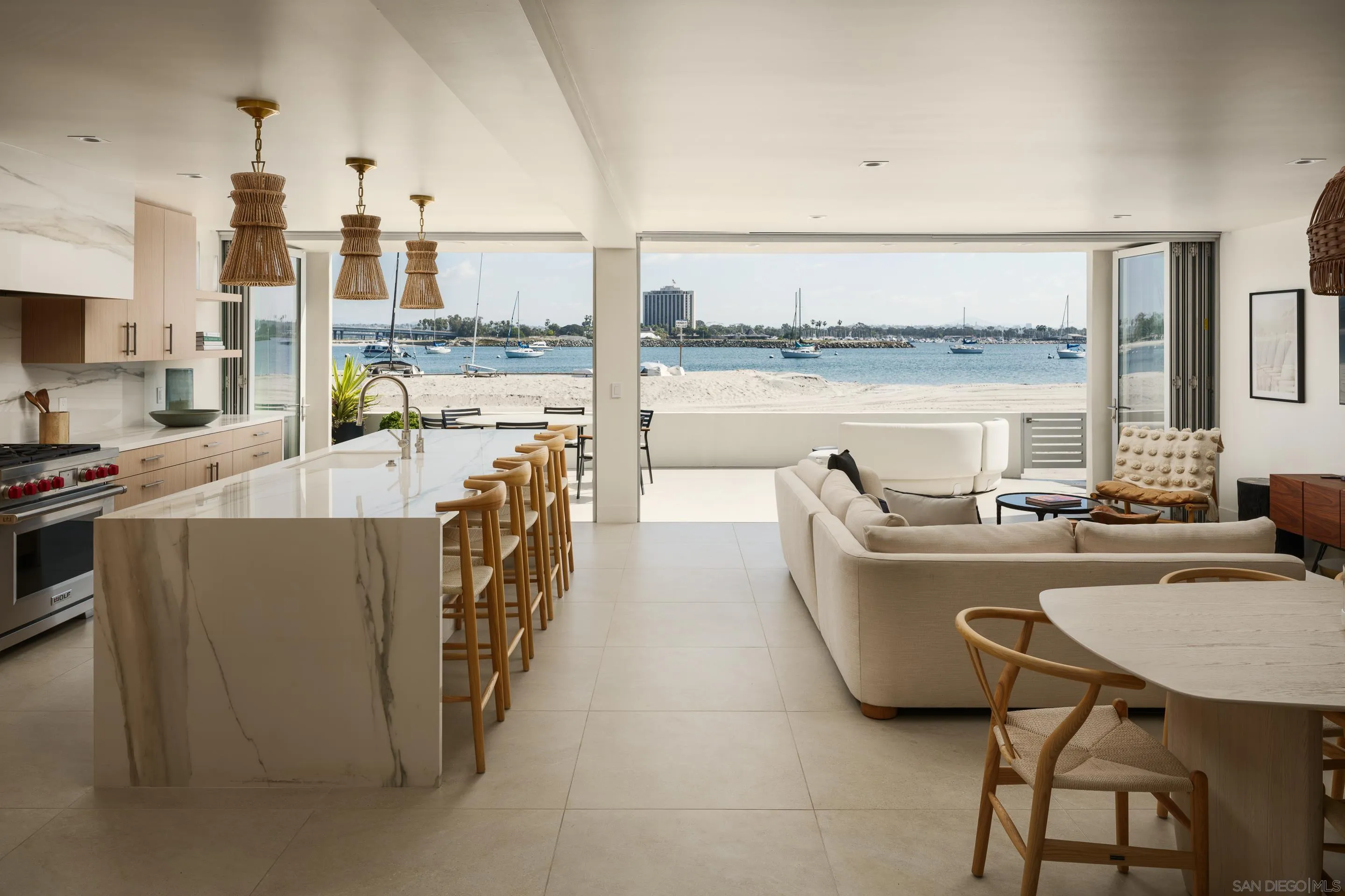 2841 Bayside Walk