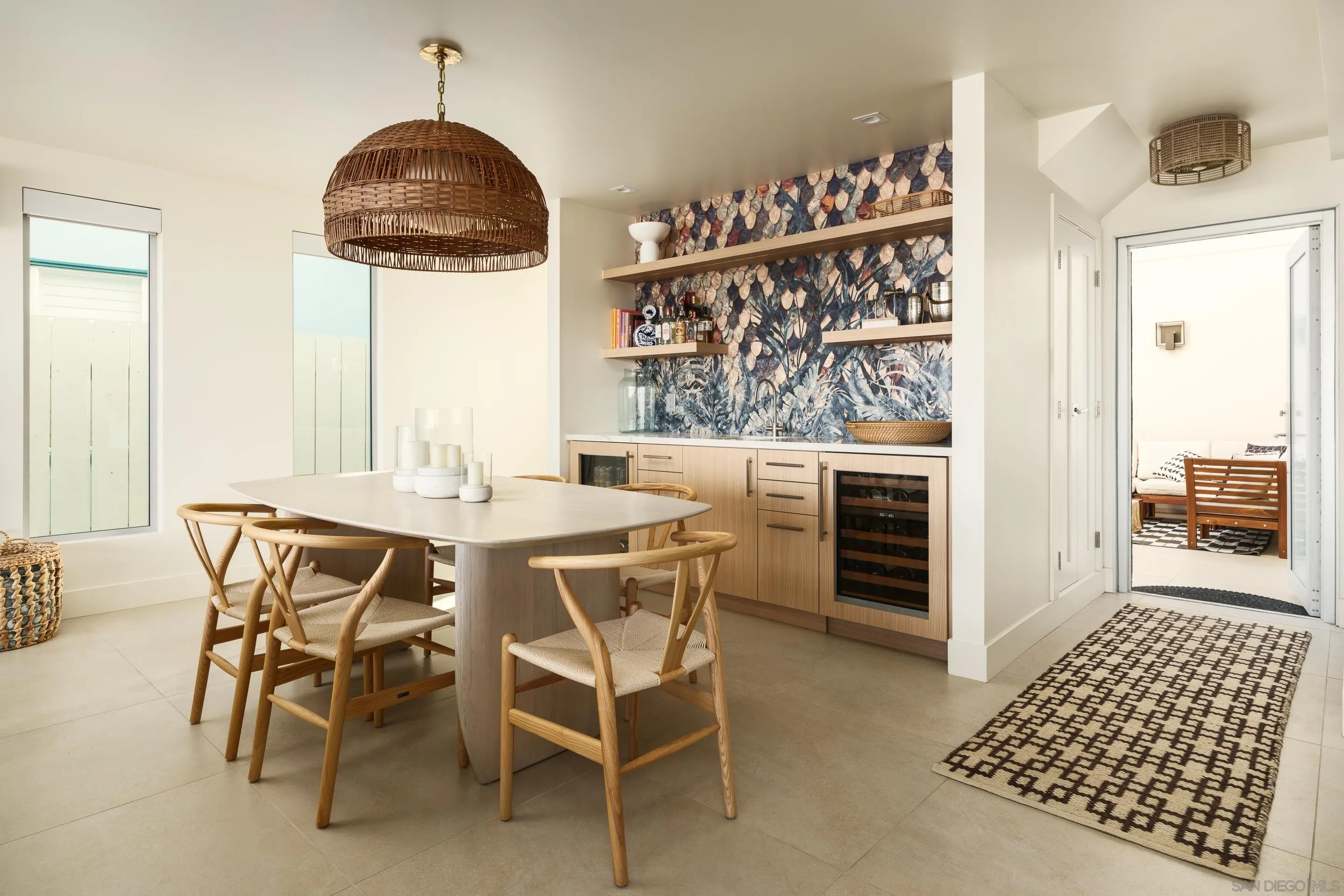 2841 Bayside Walk