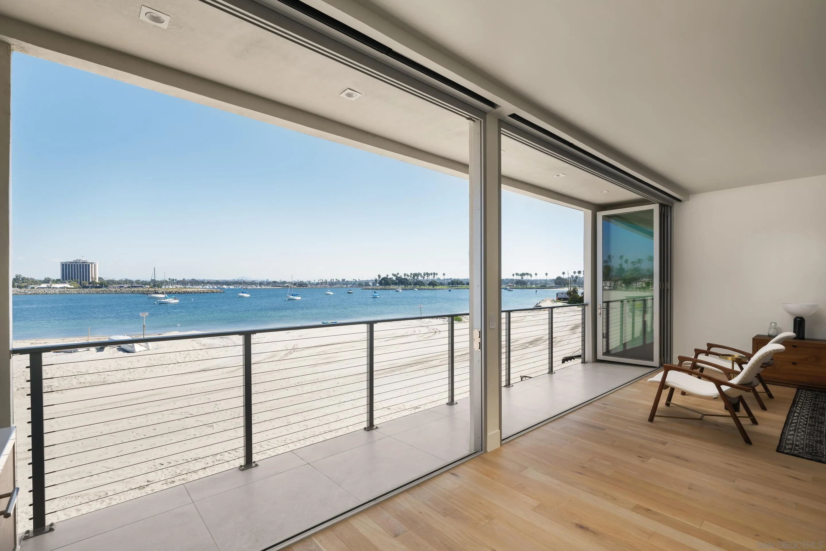 2841 Bayside Walk