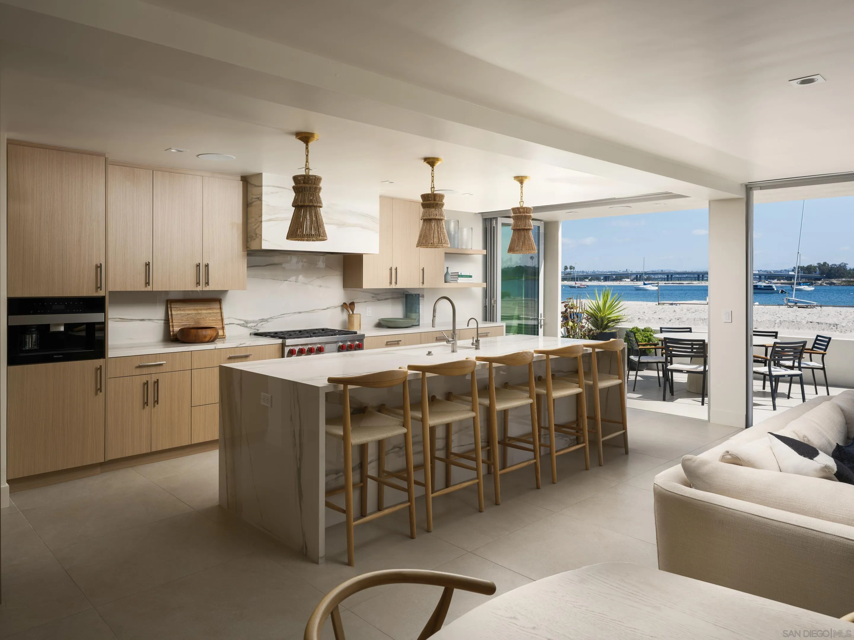 2841 Bayside Walk