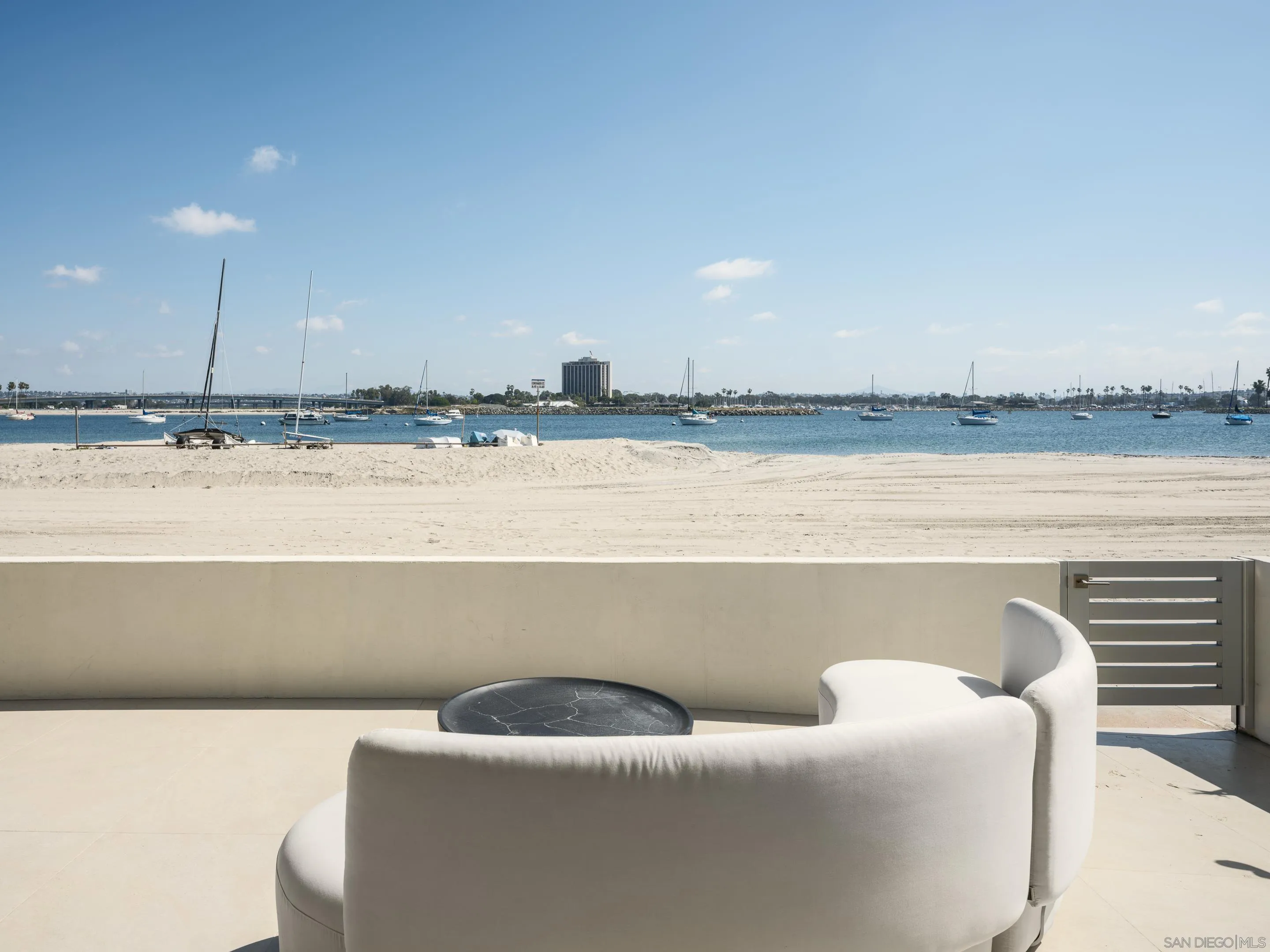 2841 Bayside Walk