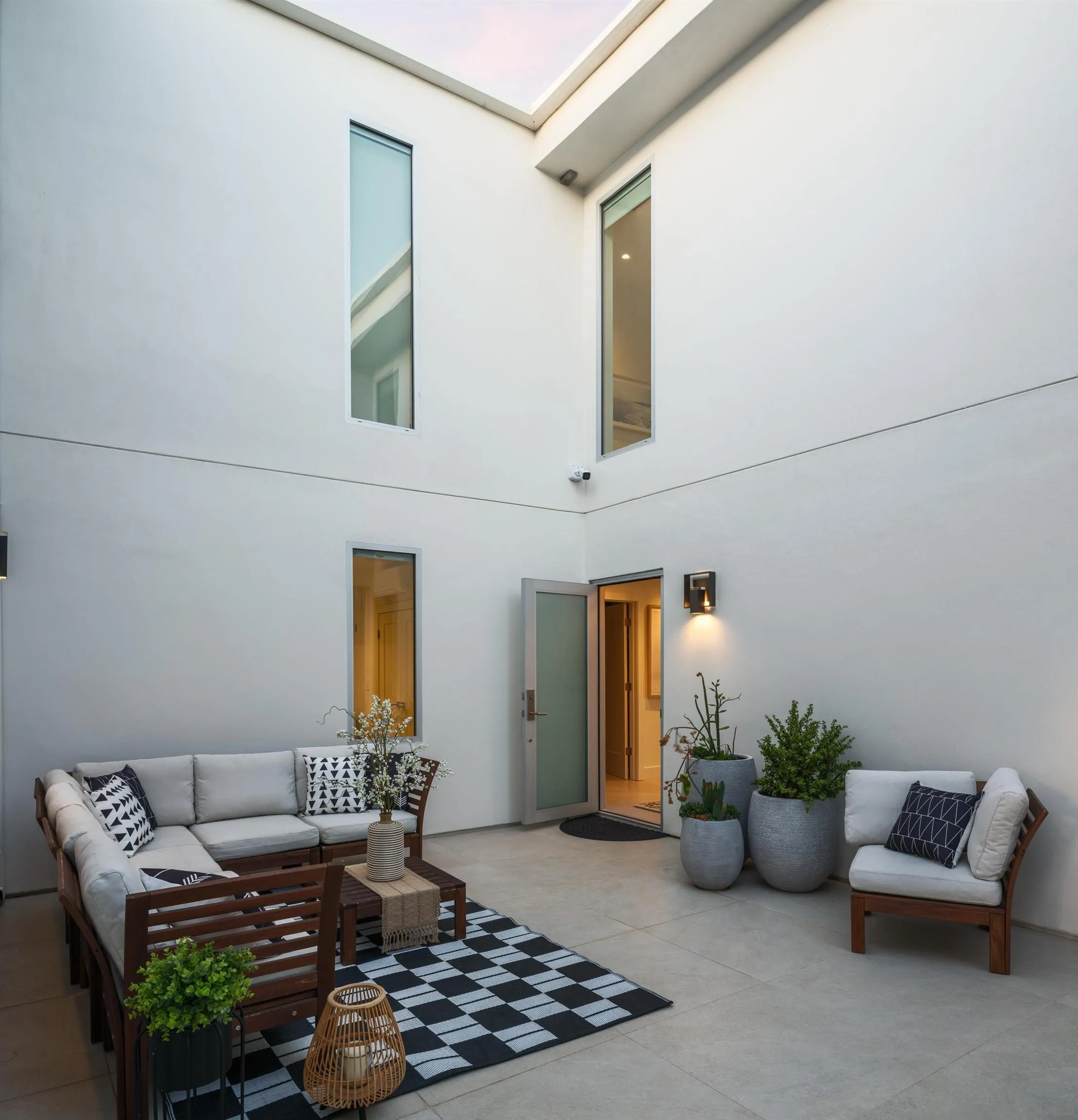 2841 Bayside Walk