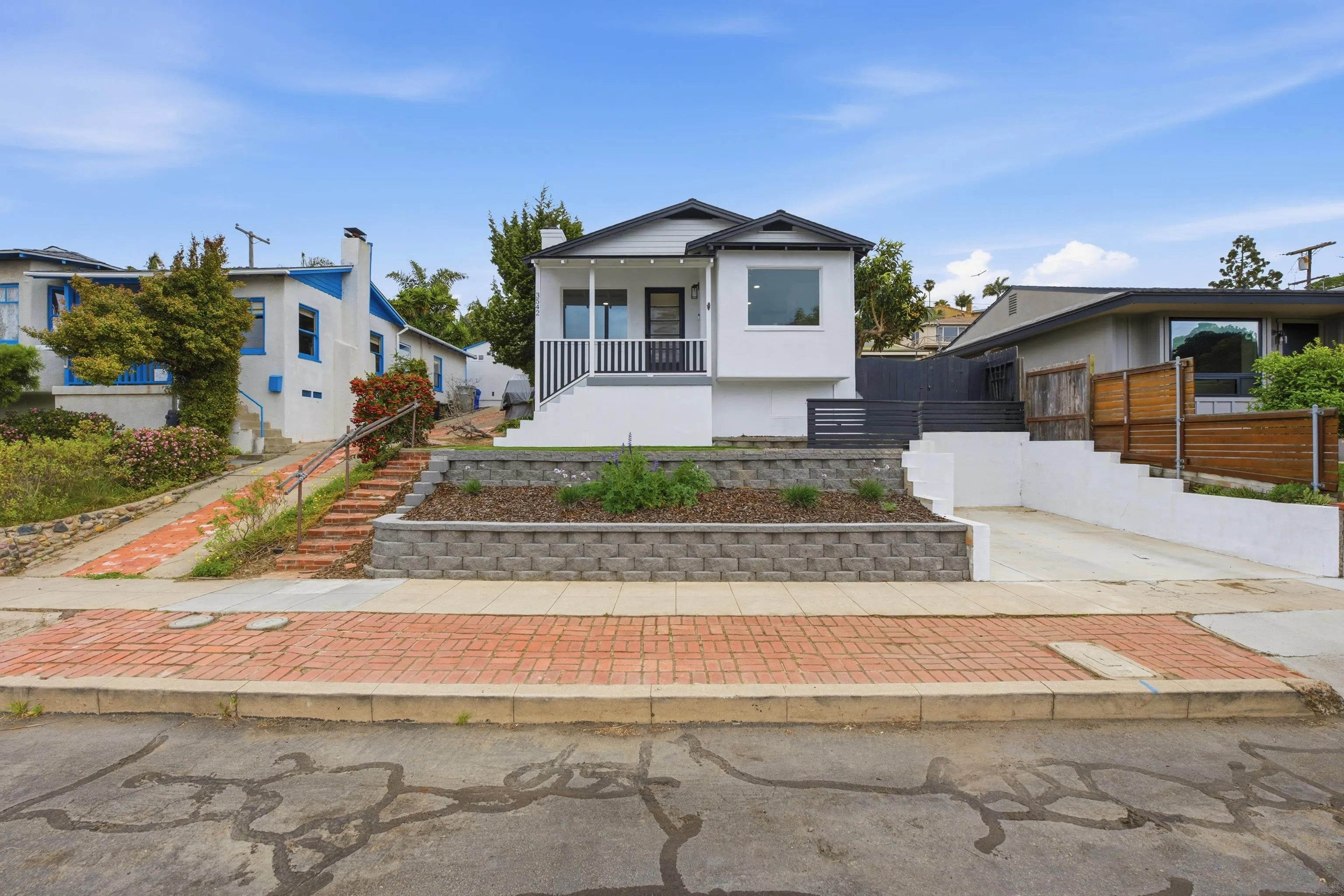 3542 Poe Street