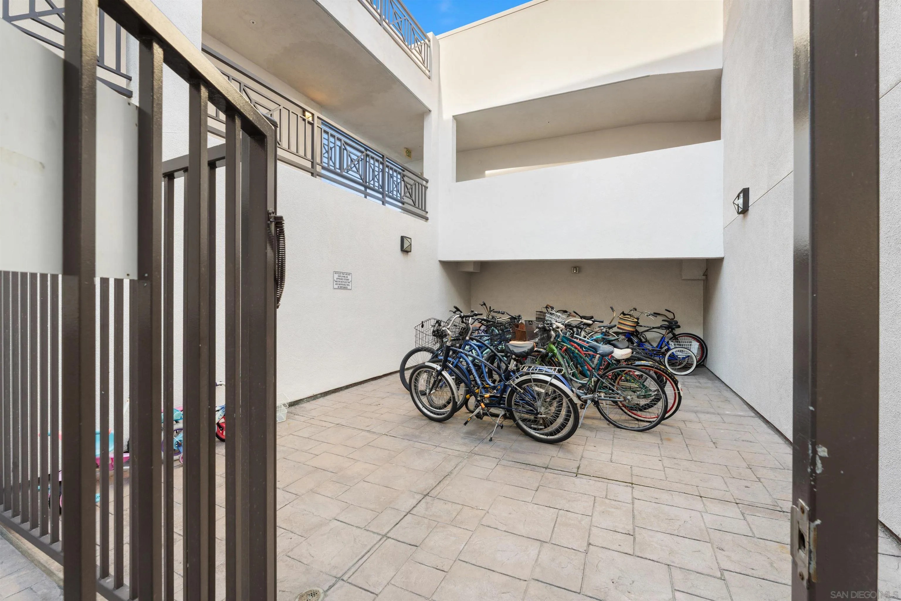 924 Hornblend St Unit 311