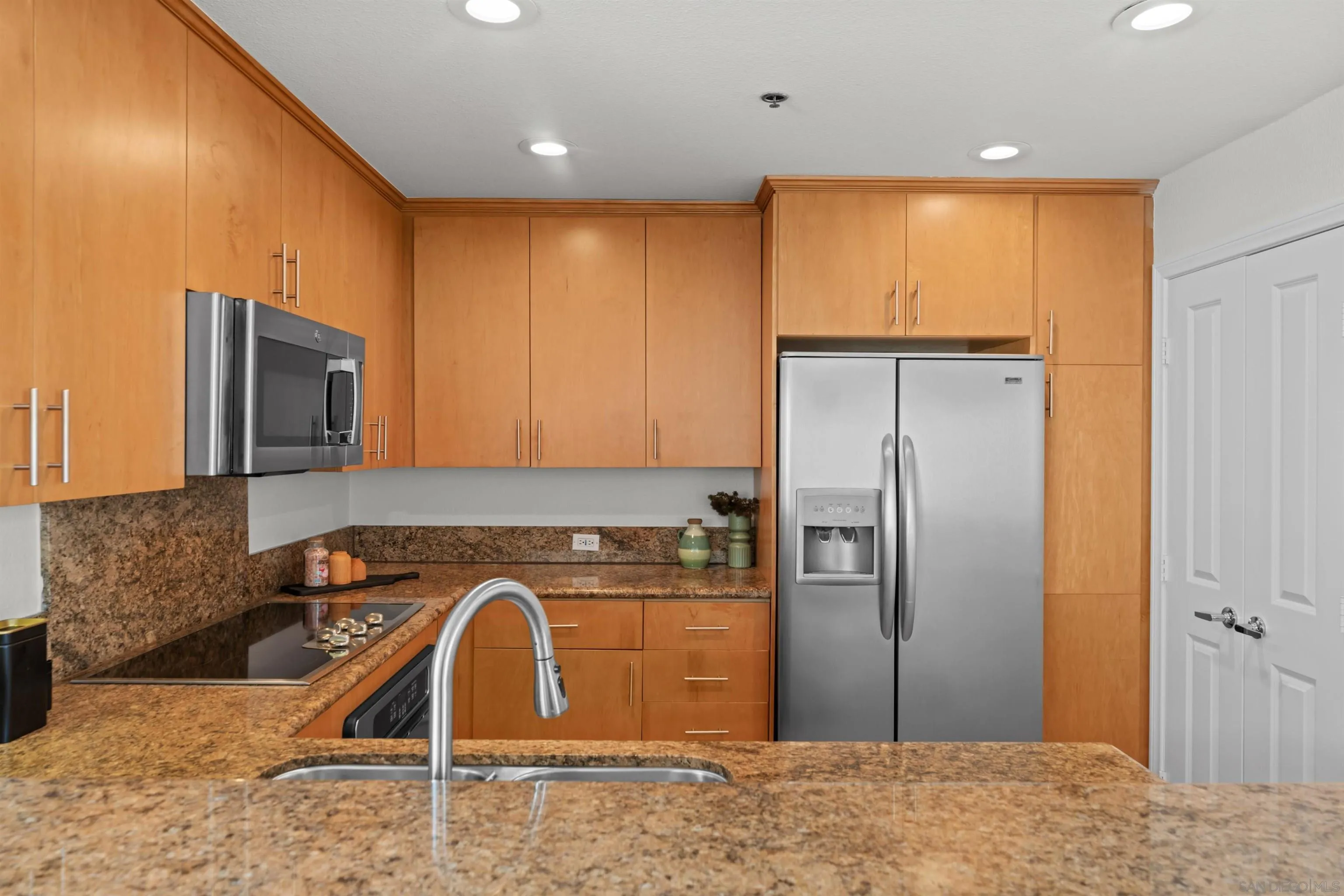 924 Hornblend St Unit 311