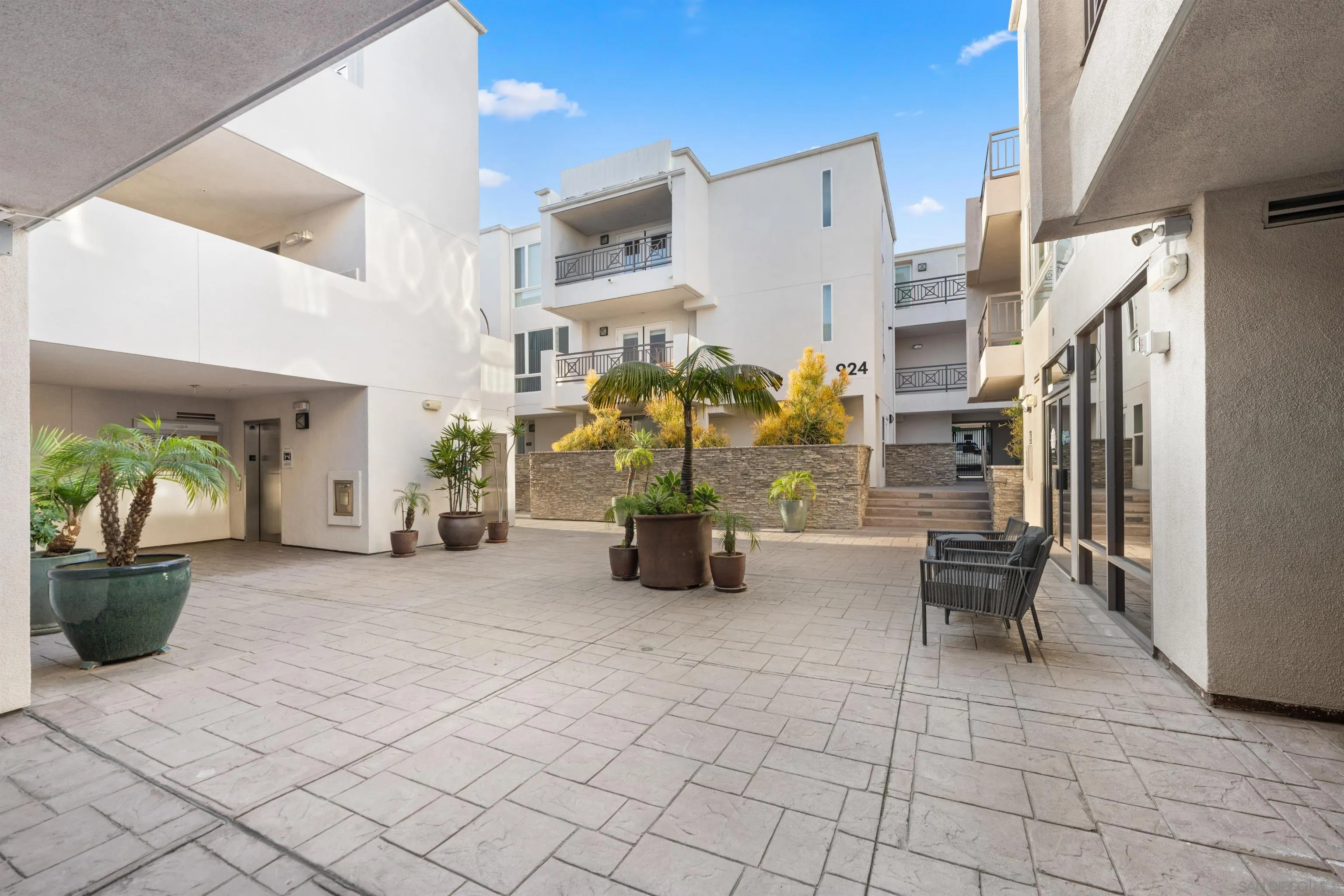 924 Hornblend St Unit 311