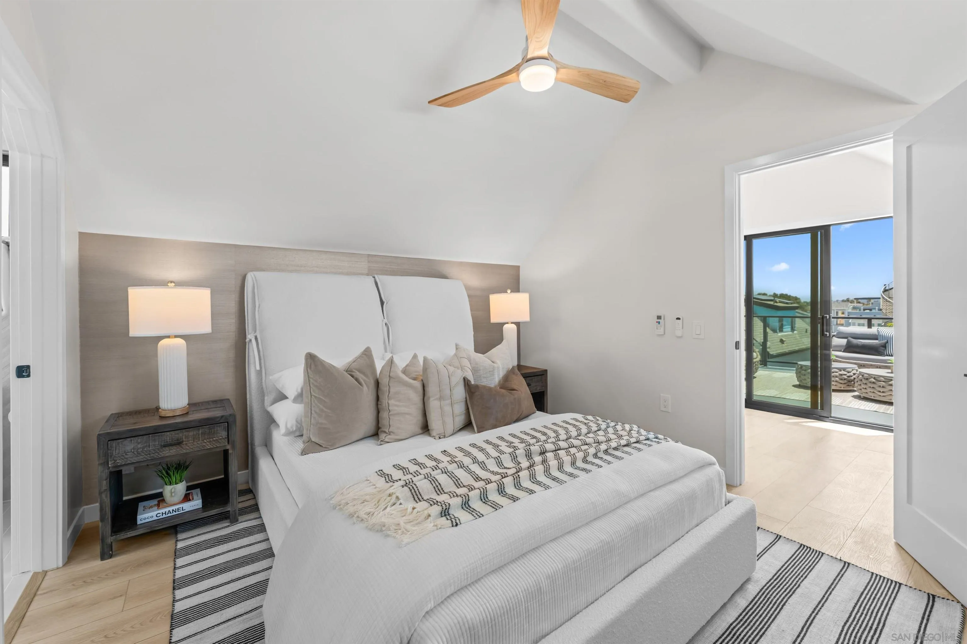 3721 Strandway