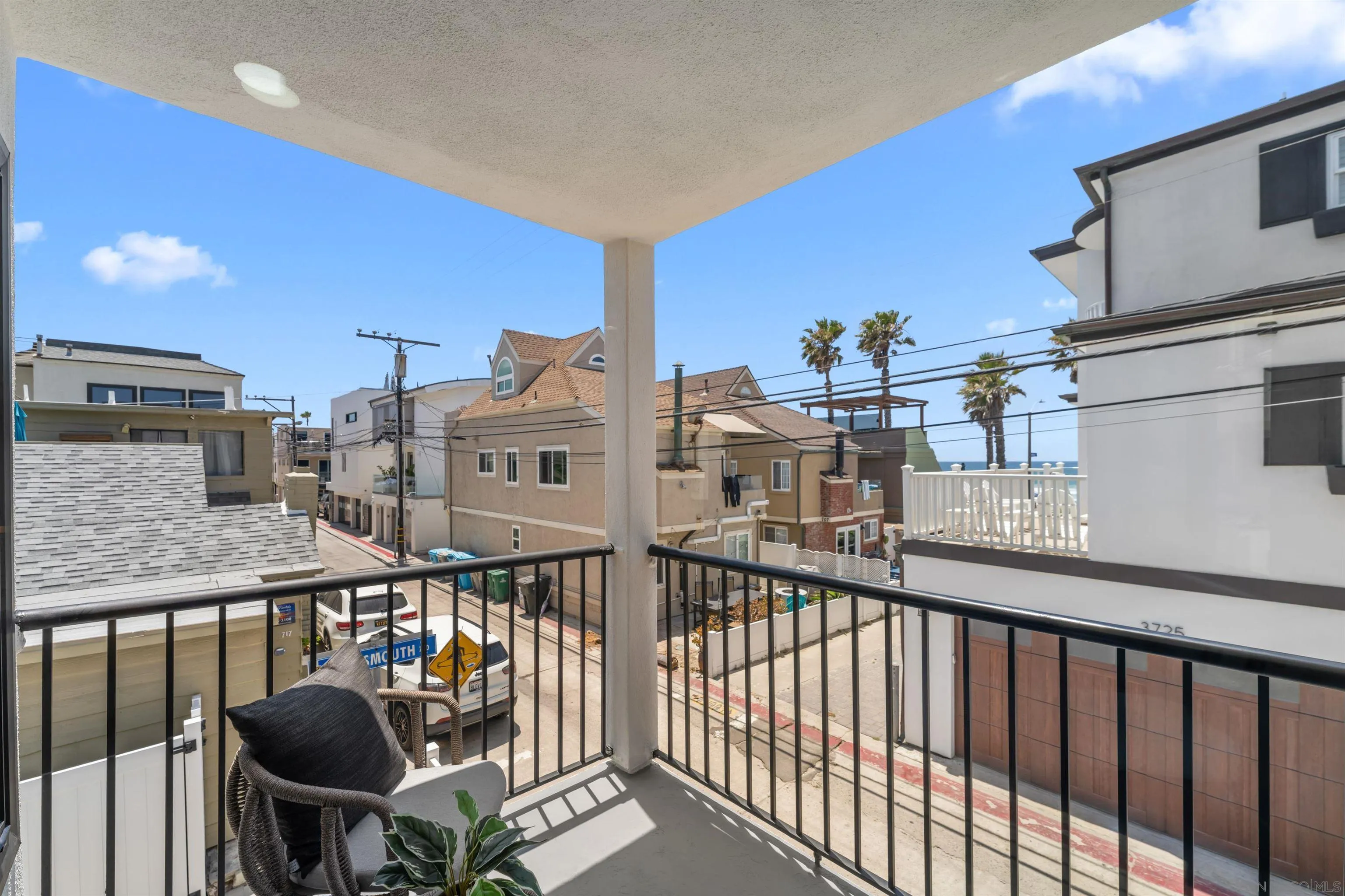 3721 Strandway