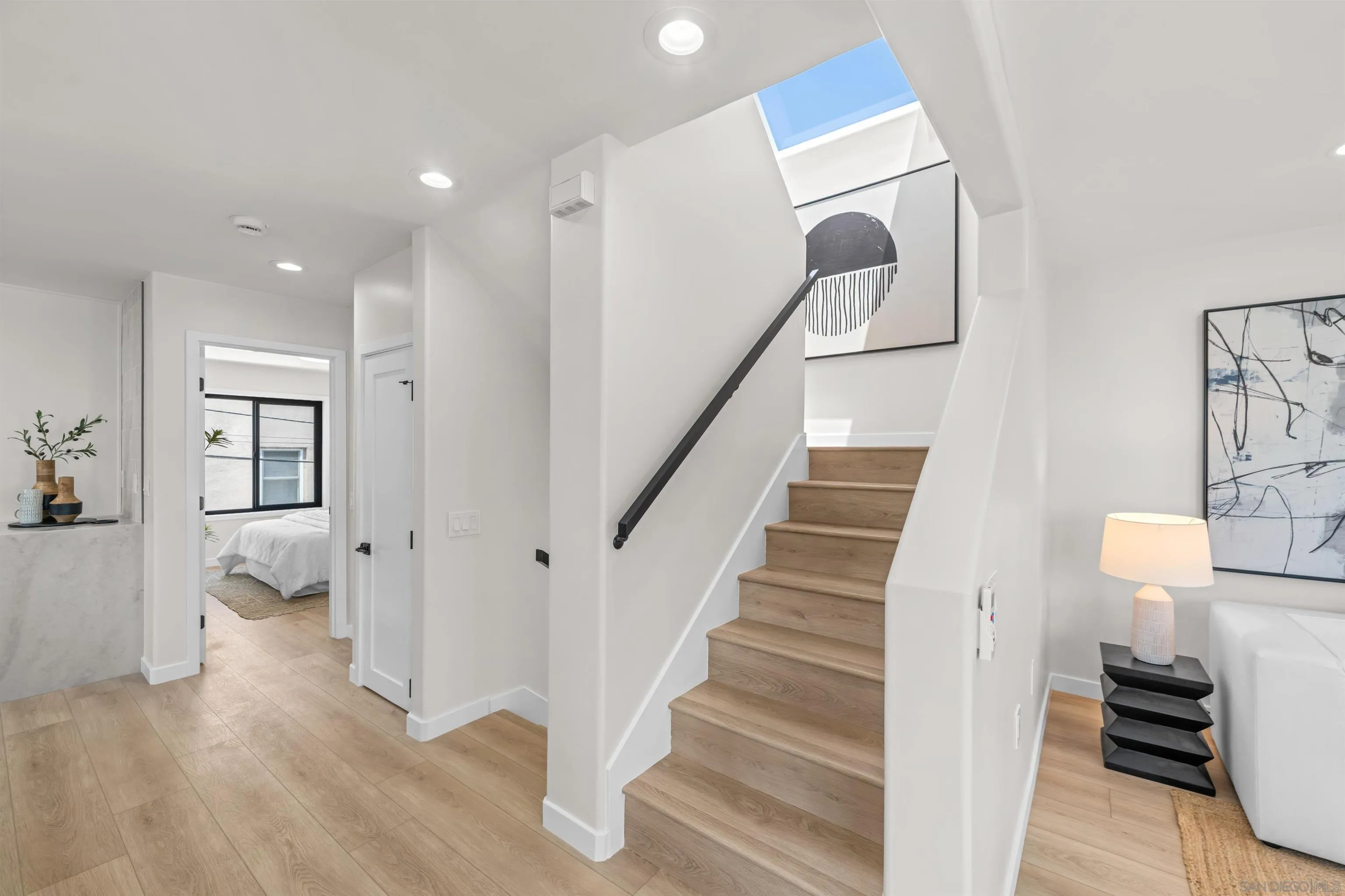 3721 Strandway