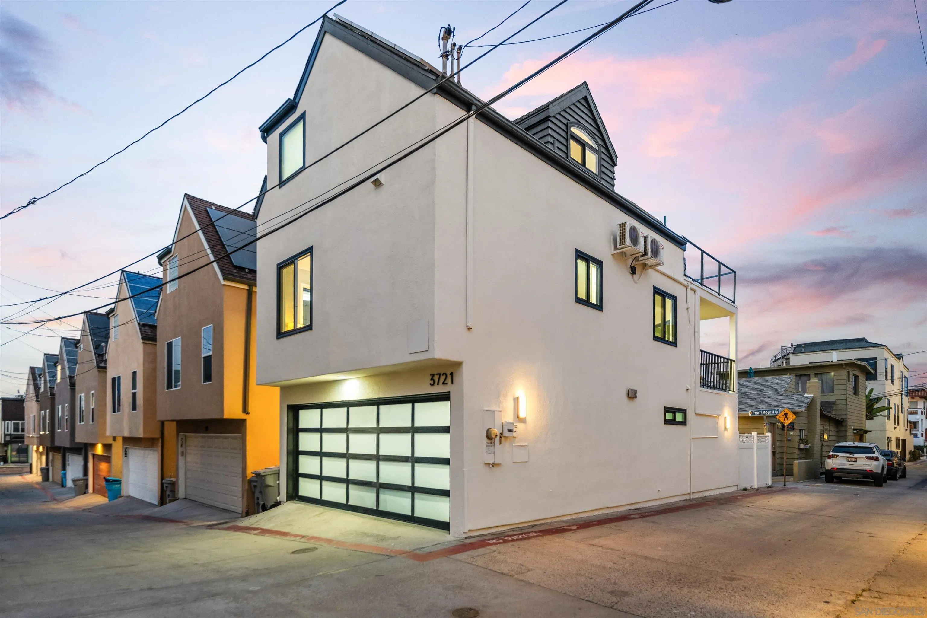 3721 Strandway