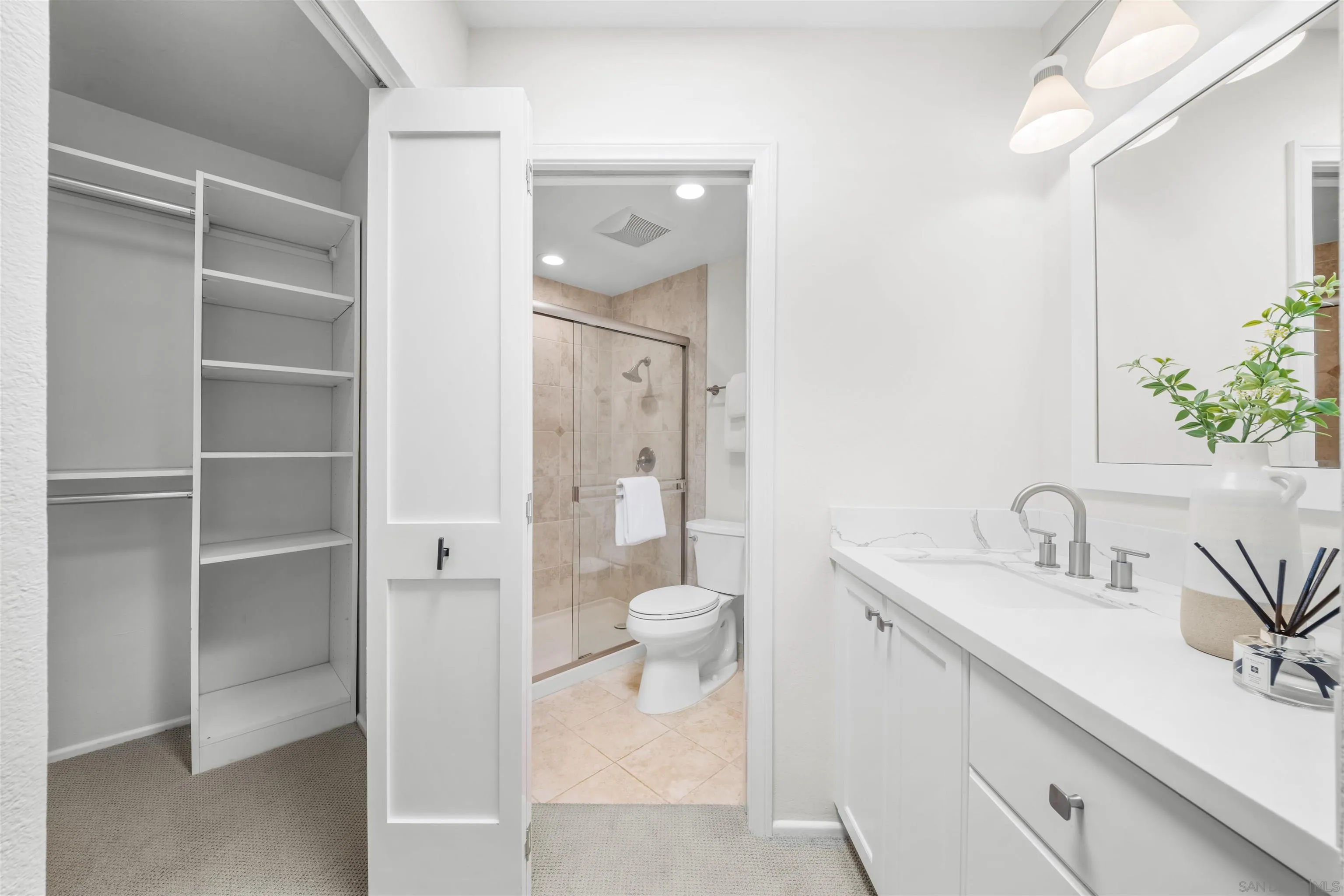 3955 Honeycutt St Unit 202