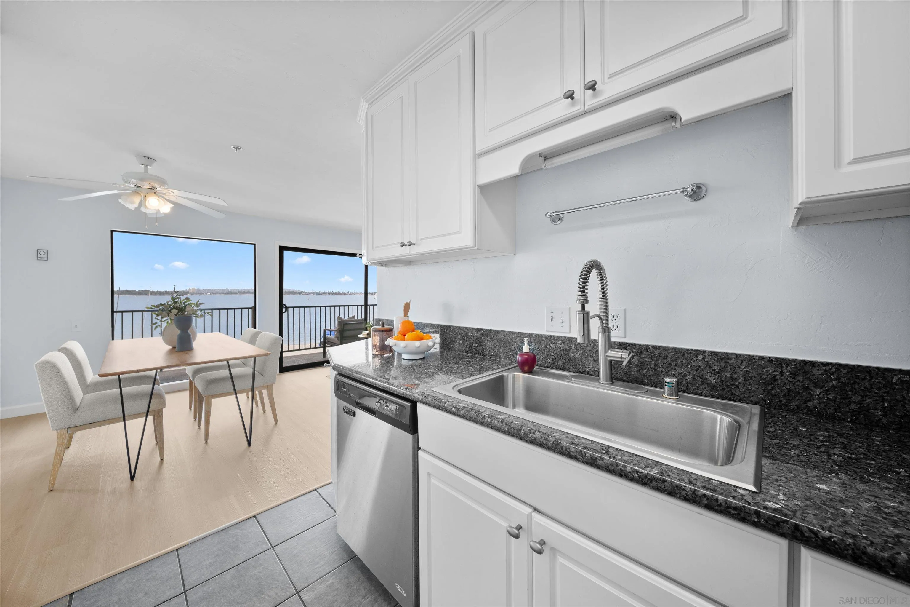 1235 Parker Pl Unit 2f