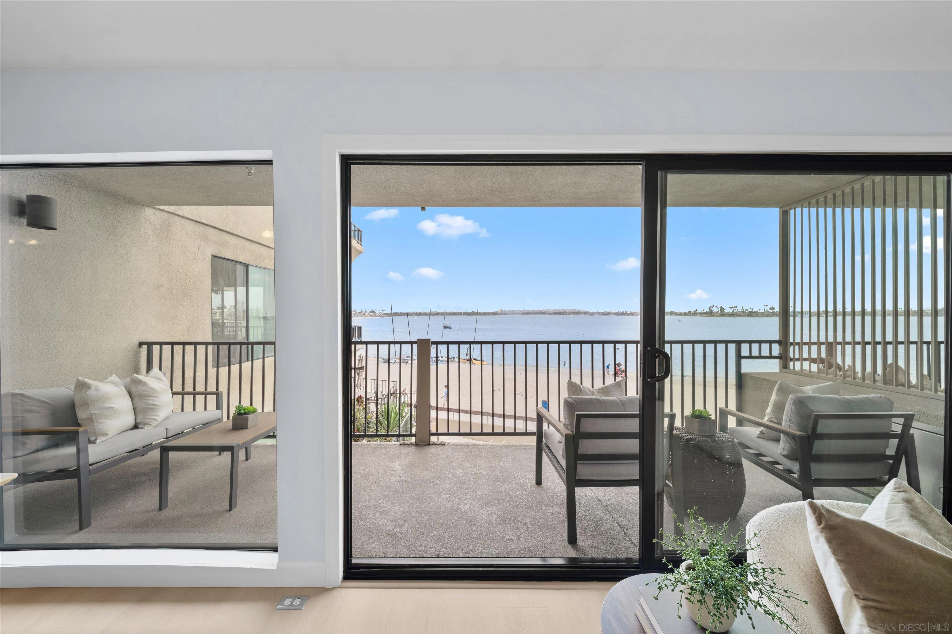 1235 Parker Pl Unit 2f