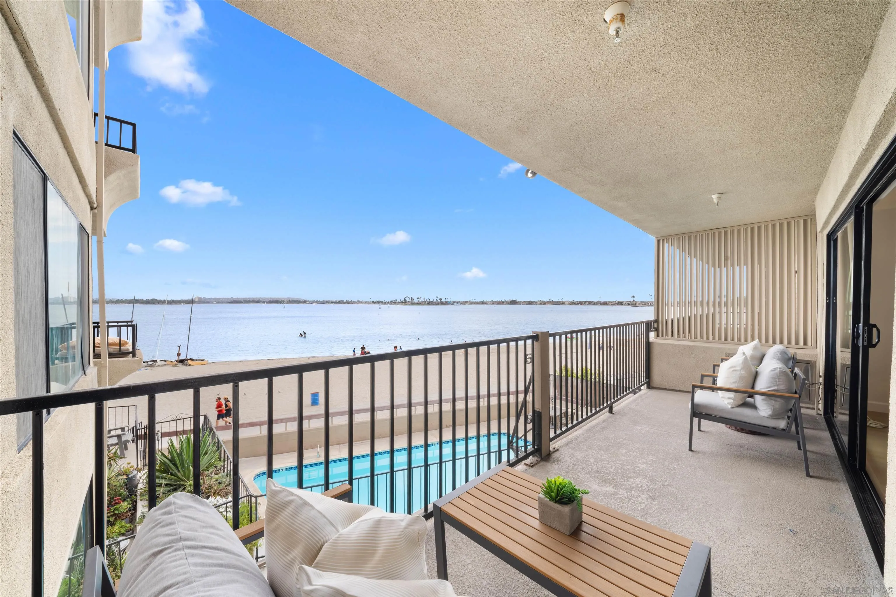 1235 Parker Pl Unit 2f
