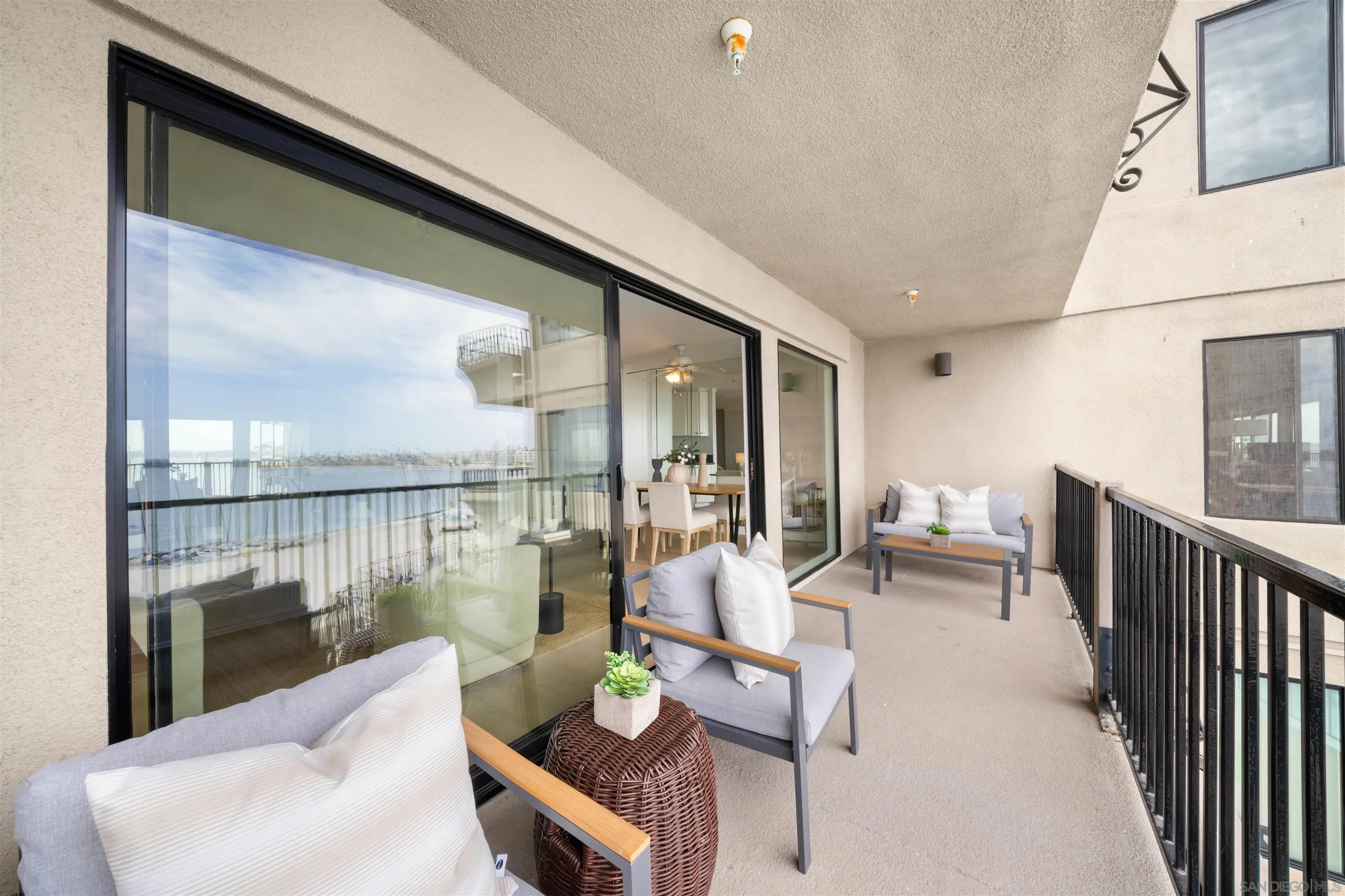 1235 Parker Pl Unit 2f