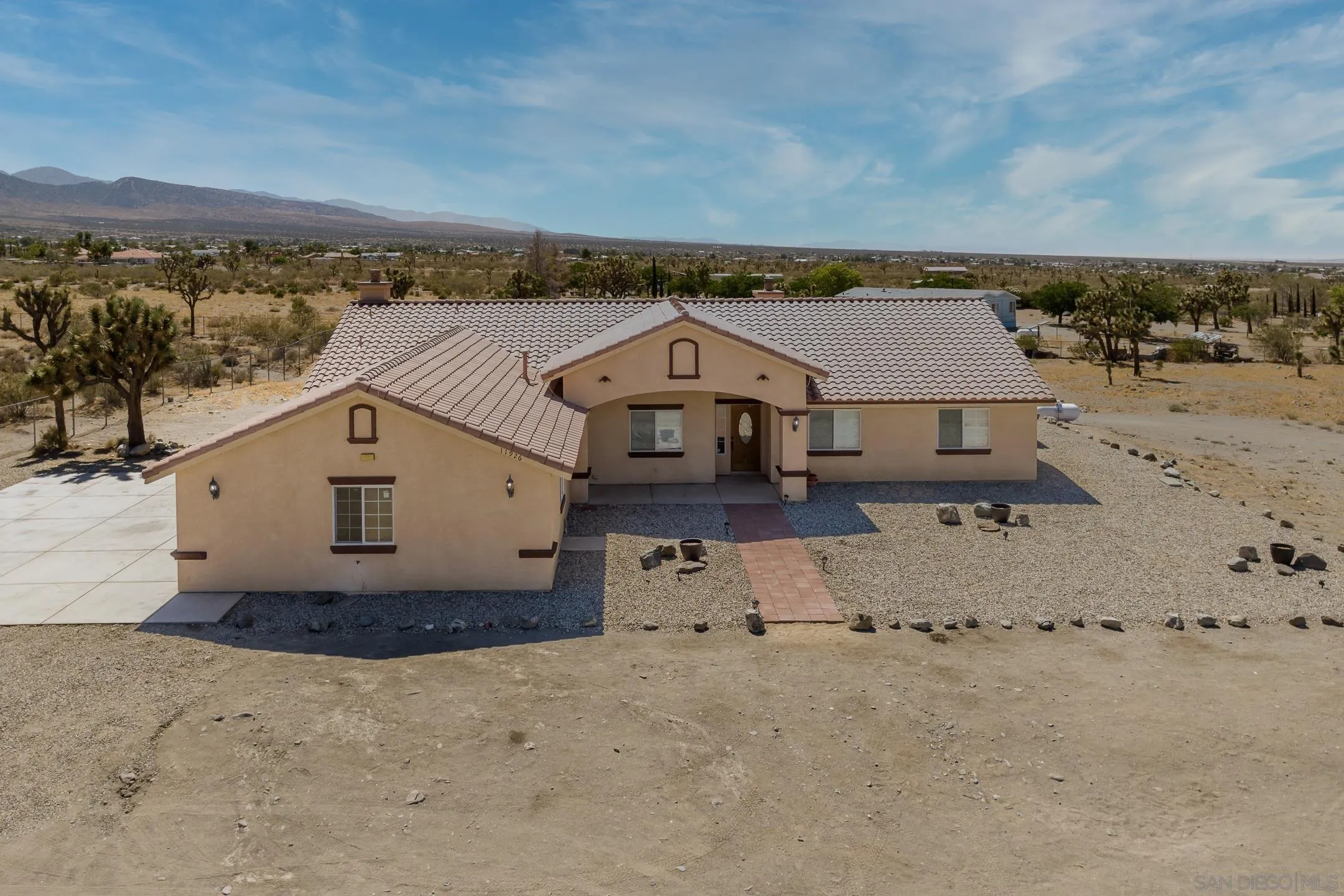 11926 Golden View Road