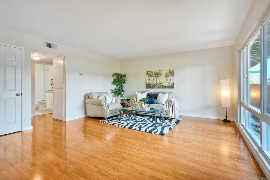 1811 E Grand Avenue Unit 107