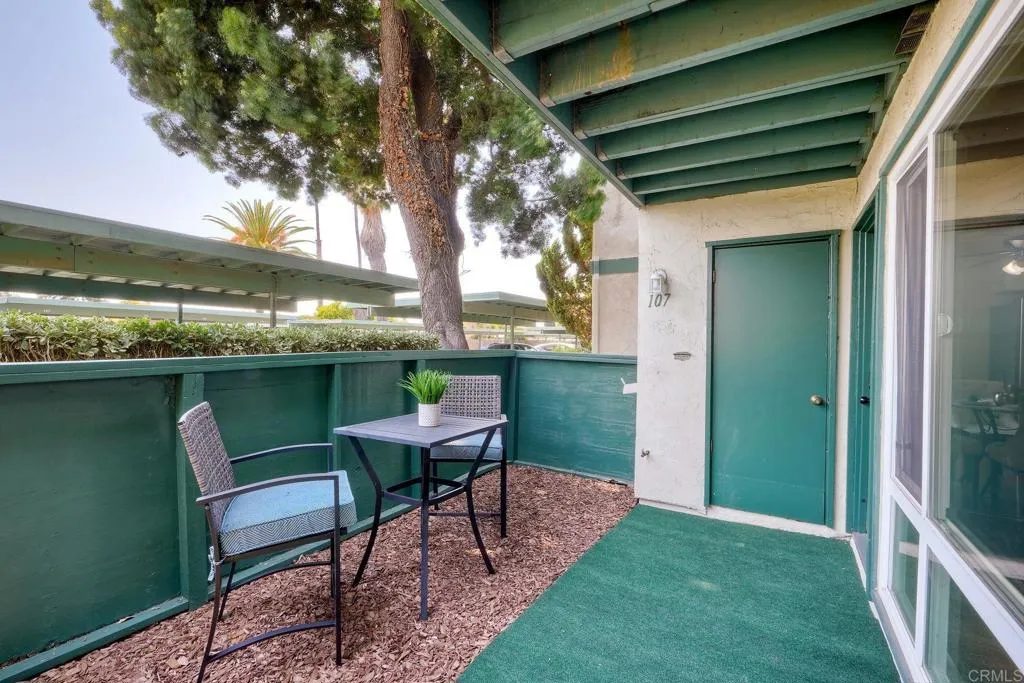 1811 E Grand Avenue Unit 107