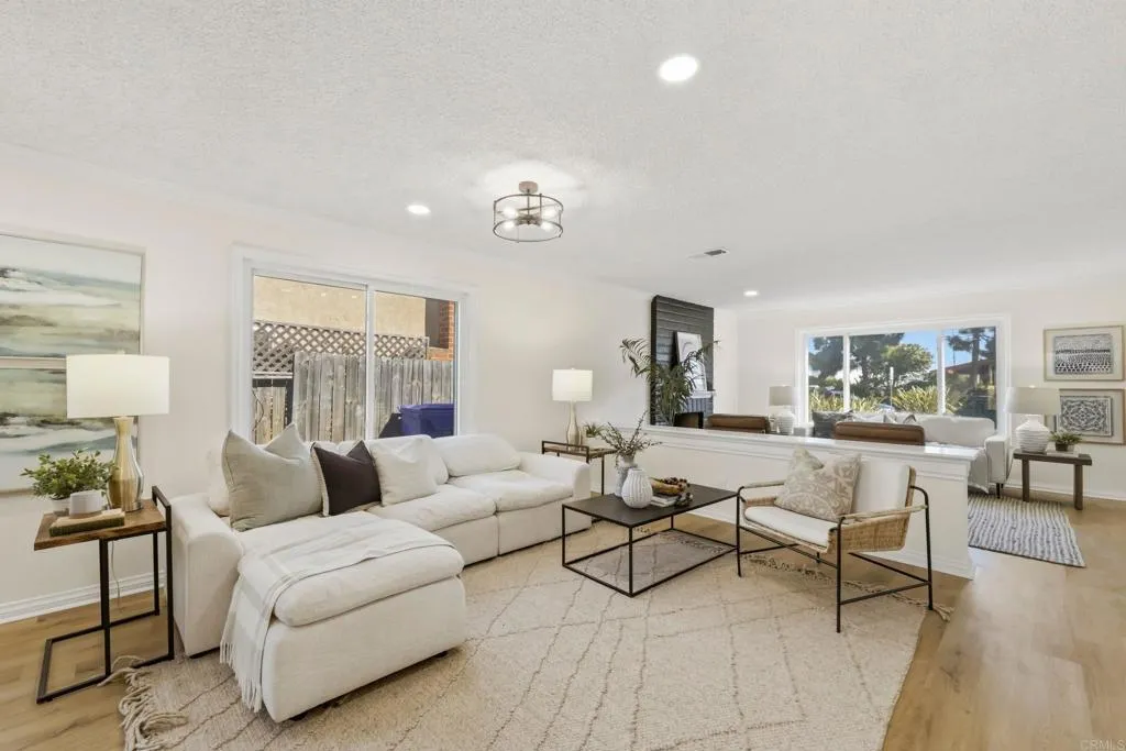 5848 Chateau Drive