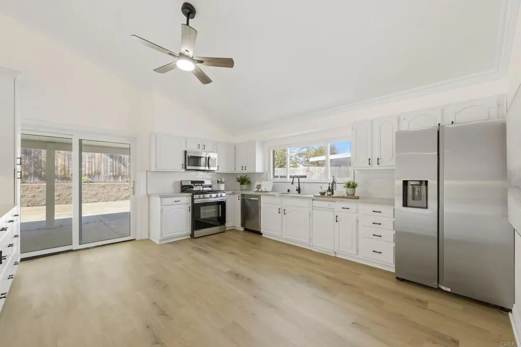 5848 Chateau Drive