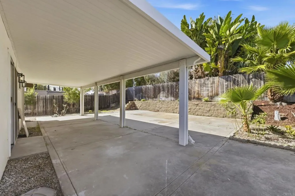 5848 Chateau Drive
