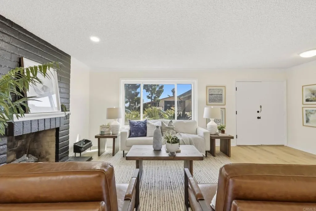 5848 Chateau Drive