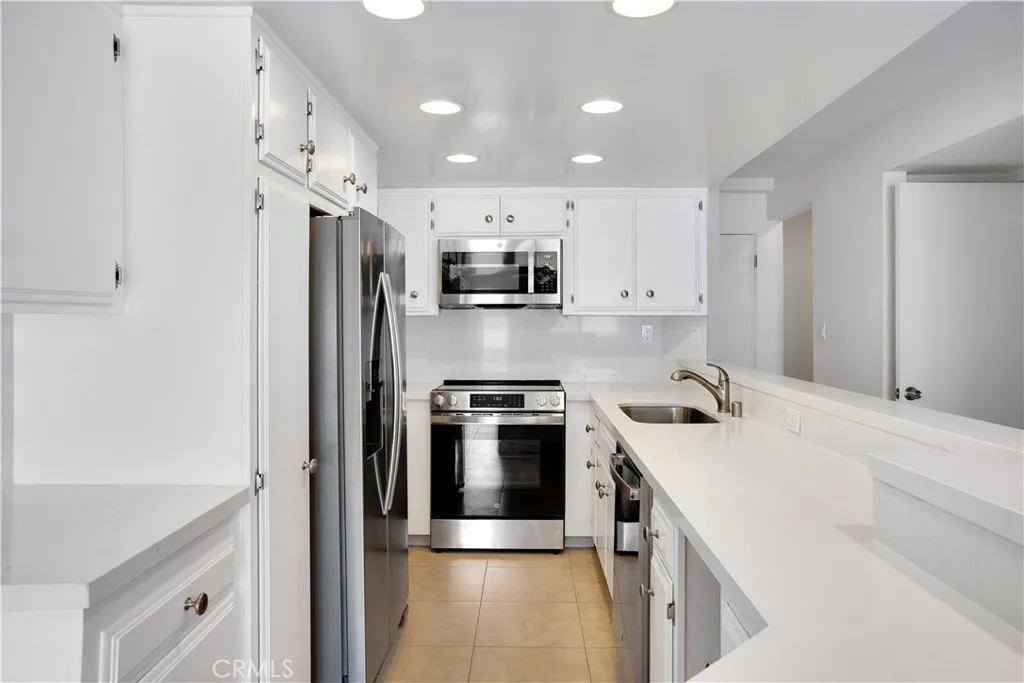 828 Coronado Court