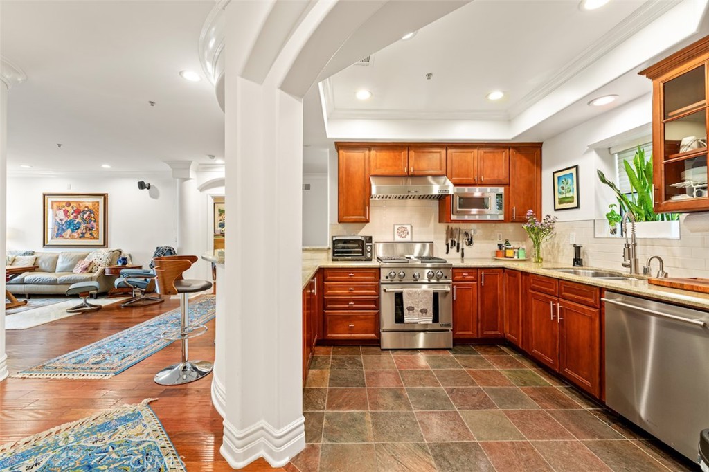 10618 Woodbridge Street 108