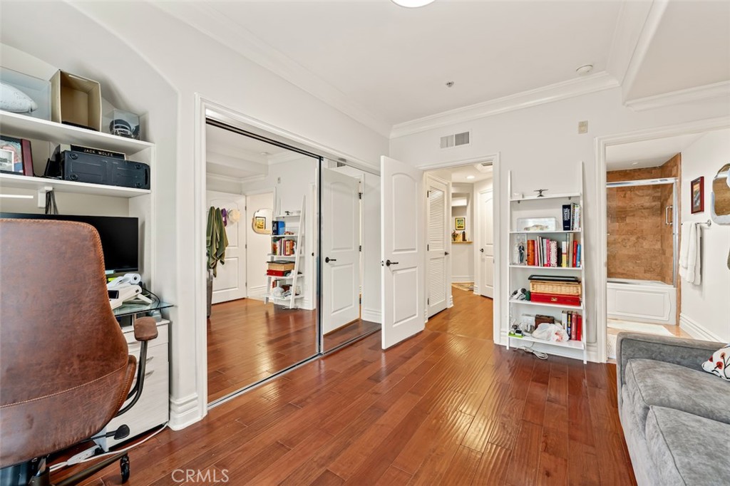 10618 Woodbridge Street 108