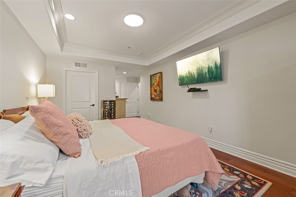 10618 Woodbridge Street 108