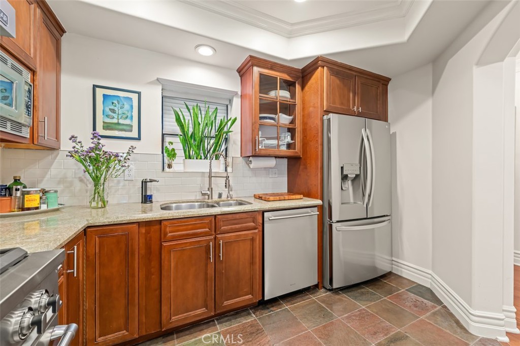 10618 Woodbridge Street 108