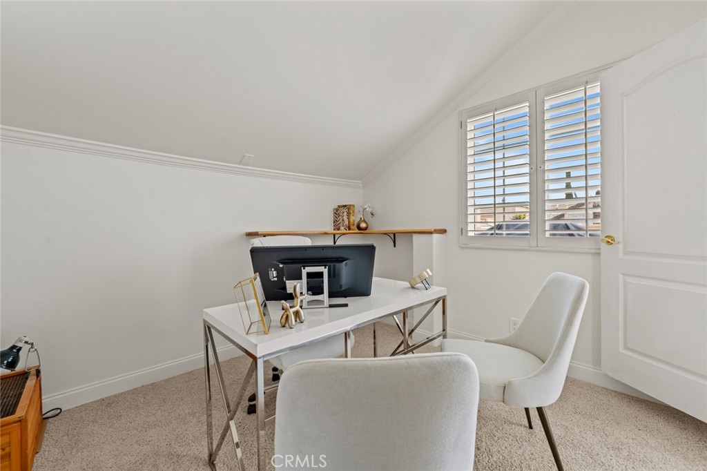 10657 1/2 Bloomfield Street