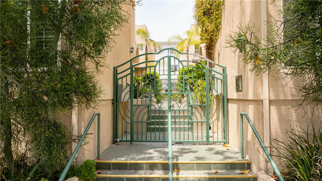 10657 1/2 Bloomfield Street