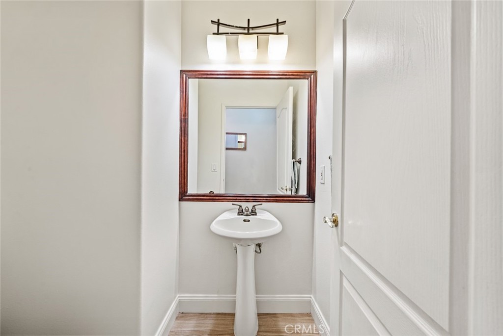 10657 1/2 Bloomfield Street